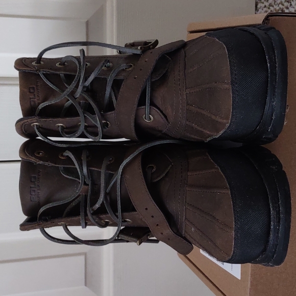 Shoes - Picture 1 of 4